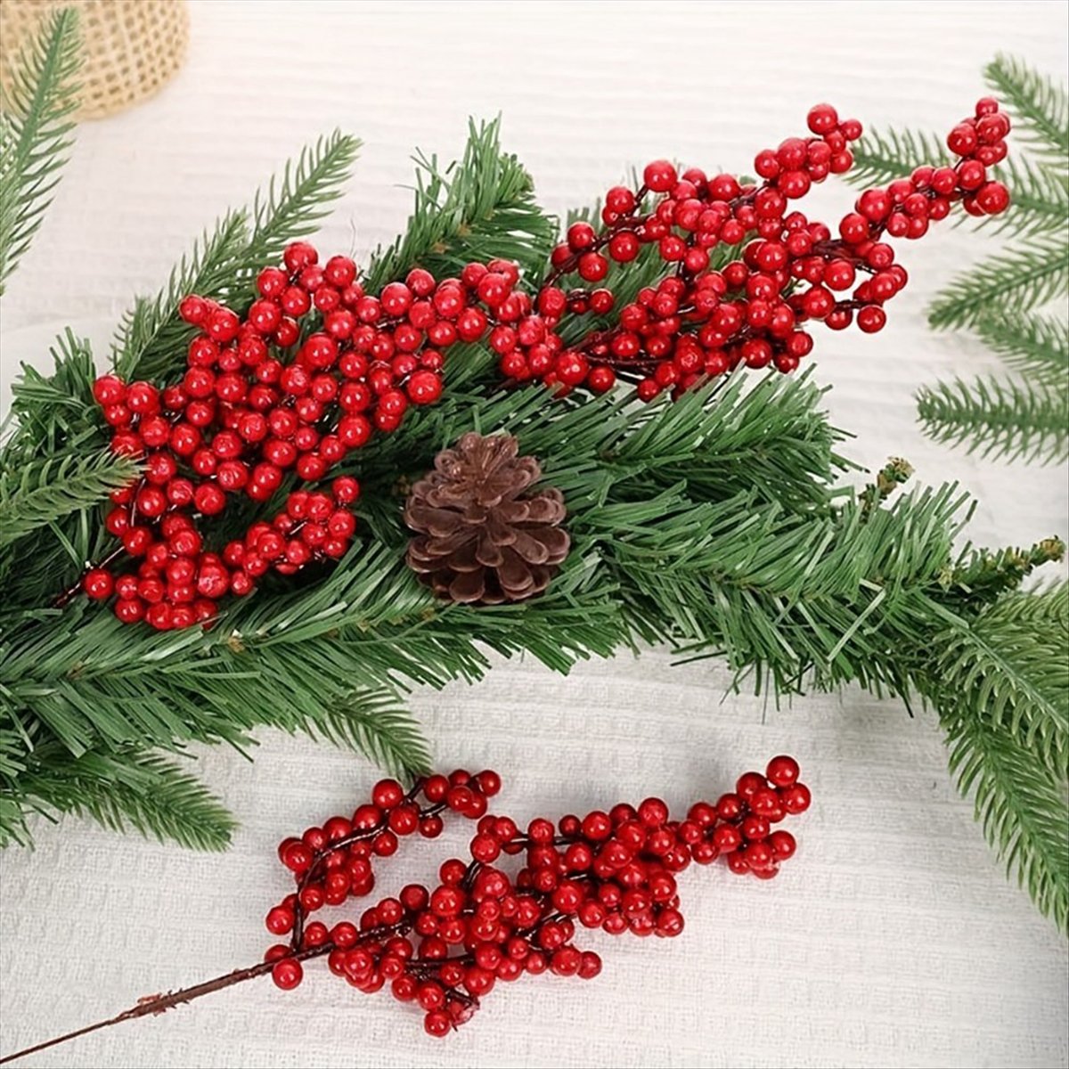 Home Decor Trend 2026 - 2026 Trend Künstliche Zierbeeren DIY Feiertagsdekoration