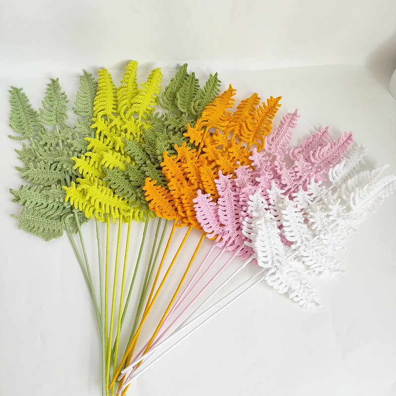 Yarn Home Decor - Neuer Blumenstrauß mit Farn blättern und
